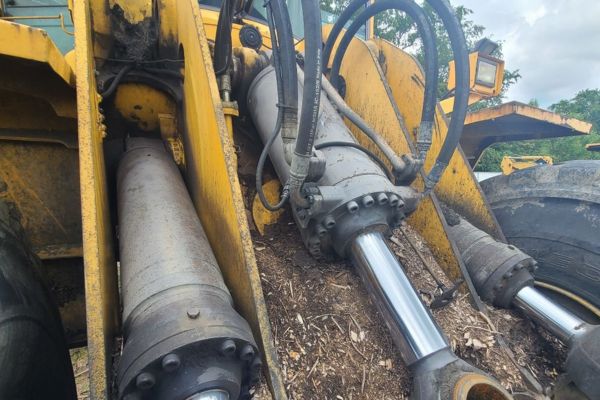 contaminate Hydraulic Cylinder