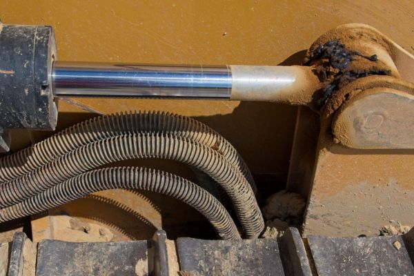 hydraulic Cylinder weld Fail